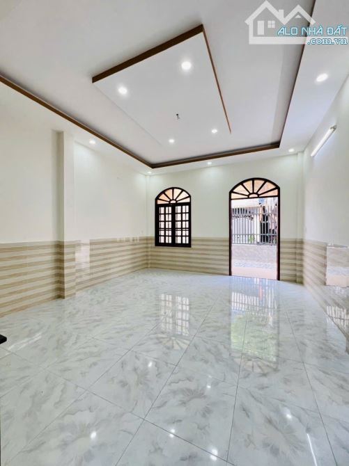Biệt Thự Mini 150m² – Sân Ô Tô Rộng – SHR Riêng – Trung Tâm Tân Đông Hiệp – Giá 4,8 Tỷ - 1