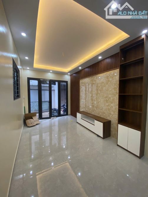 Cho thuê nhà Khuyến Lương, Hoàng Mai, 5 tầng, 35m2, 4 ngủ vào ngay - 1