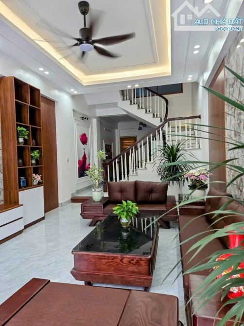 Cần bán nhà 4 tầng ngõ phố  Ngô Quyền- TP Hải Dương - 1