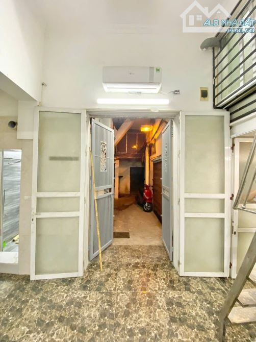 Cho thuê nhà cấp 4 ngõ 169 Mai Hắc Đế, Lê Đại Hành, Hai Bà Trưng. DT 35m giá 8 triệu - 1