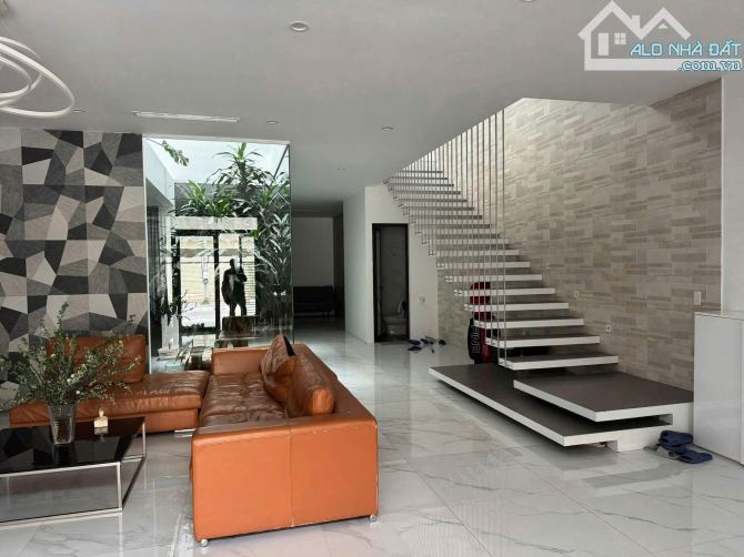 BIỆT THỰ KDT SAN NỀN, P. PHAN ĐÌNH PHÙNG -TT TP.THÁI NGUYÊN - 176m2x4T, MT8M - CHỈ 12 TỶ - 1