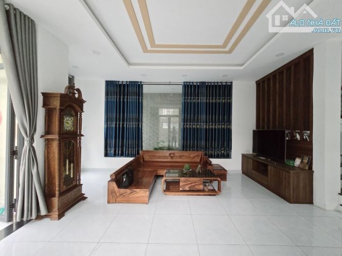 🏡 Đẳng cấp VILLA 2 Mặt Tiền - CẠNH KĐT PHÚ MỸ HƯNG - 200M2