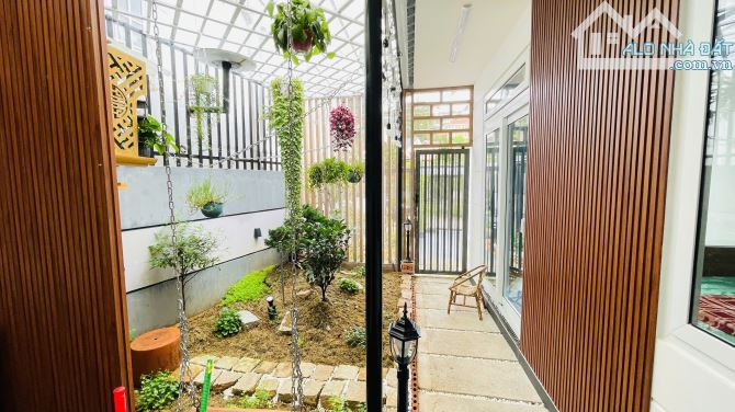 Nhà mới đẹp, Sân Vườn, TRUNG TÂM ĐÀ LẠT, Cách Hồ 500 mét đi bộ, gần chợ - 1