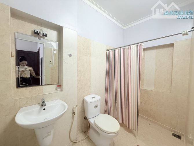 SIÊU VIP MẶT ĐƯỜNG NGUYỄN VĂN ĐẬU - 85M (4.2x20) 3 TẦNG 4 PN 4 WC - VỊ TRÍ ĐẮC ĐỊA - KINH - 12