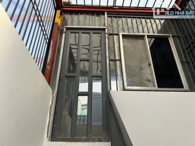 🚀 MẶT TIỀN KINH DOANH VIP TÊN LỬA – 200m² – 4 TẦNG – THU NHẬP 50TR/THÁNG – GIÁ 18.3 TỶ - 12