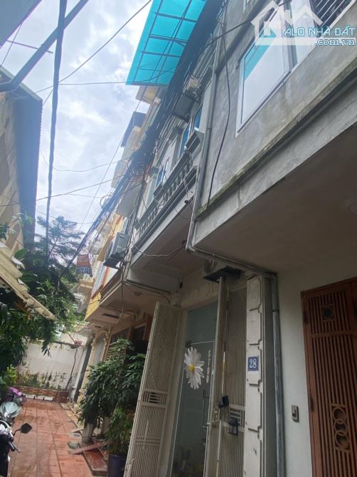 CHÍNH CHỦ GỬI BÁN NHÀ PHỐ HÀO NAM DT 36m, 4 Tầng, Mt 3,3m, Giá 11,6 tỷ - 16