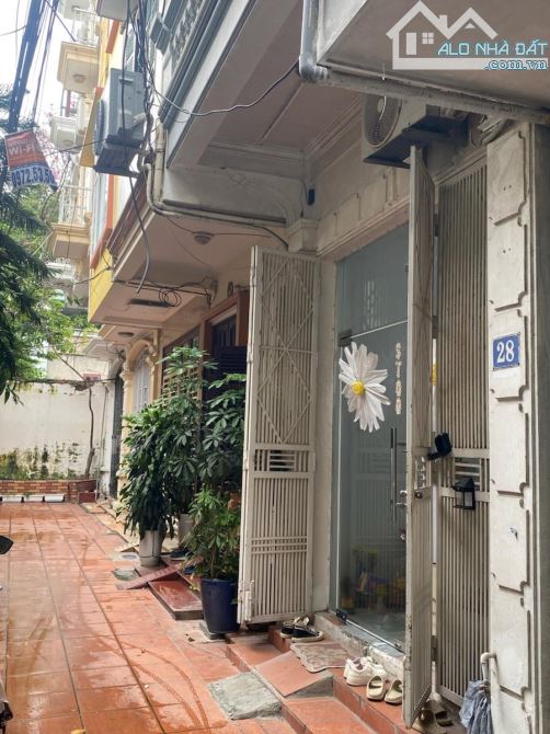 CHÍNH CHỦ GỬI BÁN NHÀ PHỐ HÀO NAM DT 36m, 4 Tầng, Mt 3,3m, Giá 11,6 tỷ - 17
