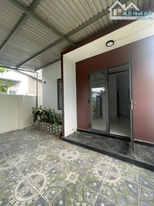 Chủ cần bán nhà mái thái Diên Phước sát đít Diên Lạc. 👉Diện tích: 81,2m2 full thổ cư - 2