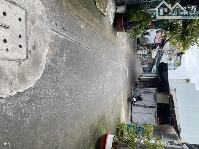 Nhà DT: 50m2 ngang 5 M đường trước nhà 5 M Huỳnh tấn phát P. Phú thuận q7 chỉ 5 Đồng - 2