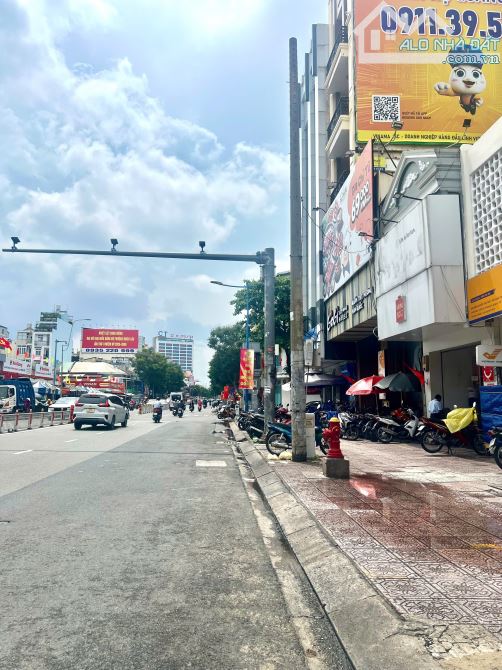 Bán nhà hẻm xe hơi quận 3,Lê Văn Sỹ, 3 Tầng,68m2, nở hậu 5.8m,cho thuê 380tr/năm, 13.x Tỷ - 2