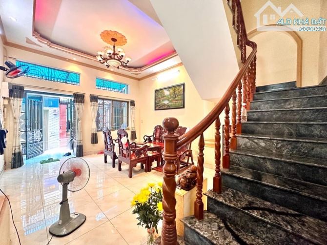 🔥NHÀ 3 TẦNG ĐƯỜNG CMT8 QUẬN10- 60m2-NGANG 5m -GIÁ 9,2 tỷ - 2