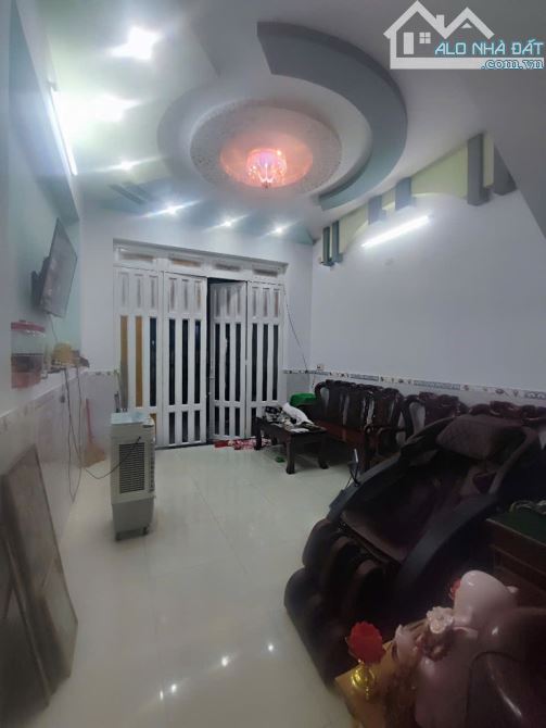 BÁN NHÀ gần Chợ Hiệp Thành-60m2 - 3PN (Có phòng dưới treeth) - 2