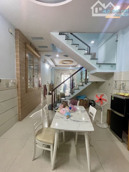 💙💙NHÀ 2 TẦNG HƯƠNG LỘ 2 GIÁP TÂN PHÚ, QUẬN 6 . 55m2 🪙5,4 tỷ TL. HẺM 🚗 4m. Chỉ vài thùn - 2
