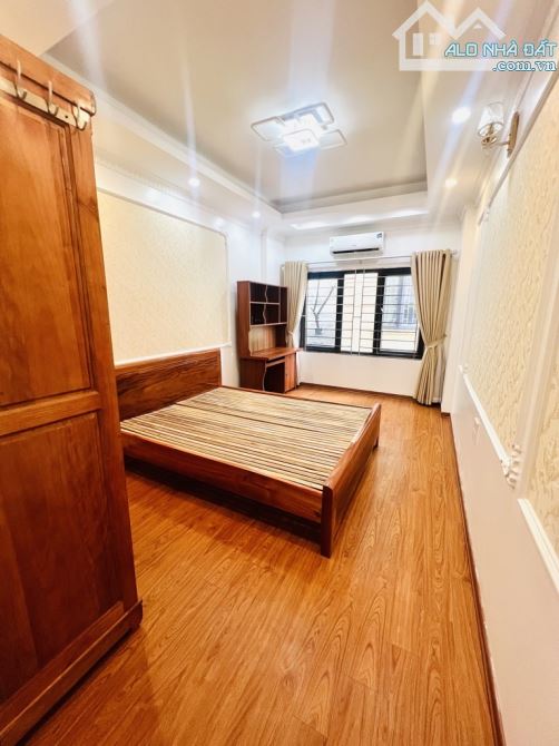 PHÂN LÔ- LĨNH NAM-NGÕ THÔNG VF3 QUA NHÀ-30M Ô TÔ TRÁNH-SÁT PHỐ - 2