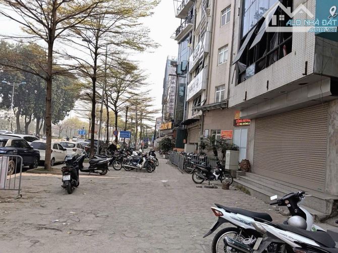 Mặt phố Láng ĐĐ 108m² MT 7m Lô góc 3 thoáng Vỉa hè rộng 10m Xây Building 68.6 tỷ - 2