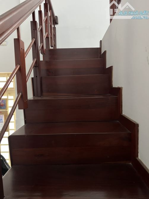 Chính chủ cần bán nhanh căn nhà 2 tầng đường lê Duẩn - 2