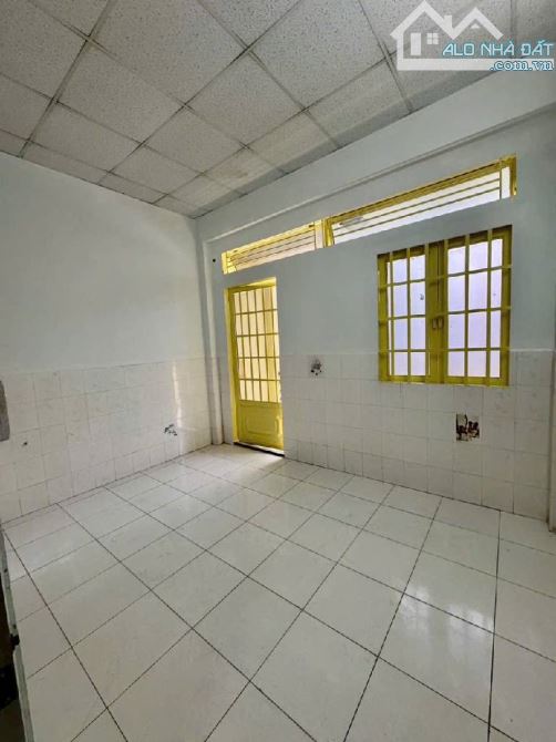 Nhirnh 3 Tỷ- Nhà 2 tầng nhỏ- Đs.2 Hiệp Bình Chánh - 2