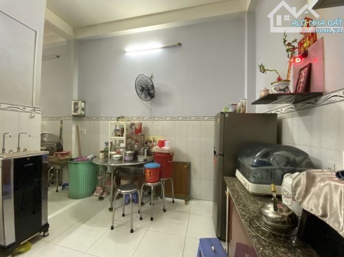Bán gấp nhà đẹp ở ngay NTKD chợ Bùi Minh Trực, xe hơi ngủ nhà, 48m2, SHR, HCĐ, chỉ 11,5 tỷ - 2