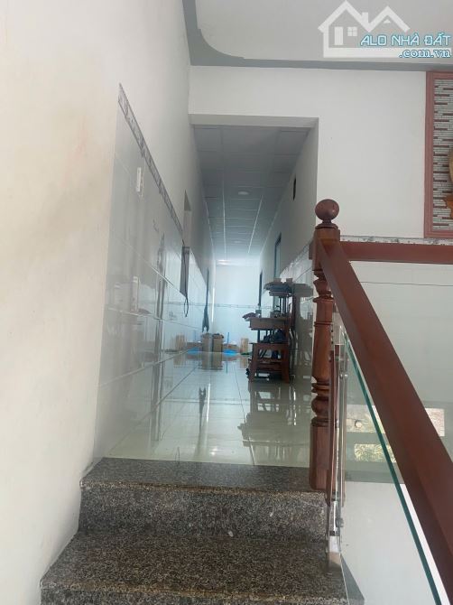 Bán căn nhà đẹp 1 trệt 1 tum mặt tiền đường nhựa xã Hồ Tràm, tp Hồ Chí Minh - 2
