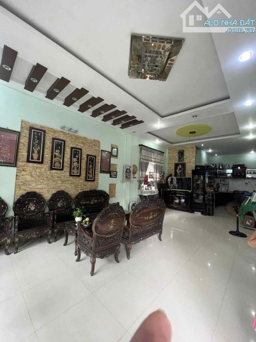 Bán nhà 2 tầng kiên cố kiệt ôtô Phạm Thị Liên. Cách đường chính 50m - 2