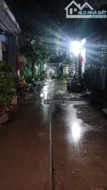 HẺM XE HƠI 6M NGAY TRƯỜNG KIM ĐỒNG, BHH B, BÌNH TÂN - 3 TẦNG 40M2 – GIÁ CHỈ 3.9 TỶ - 2