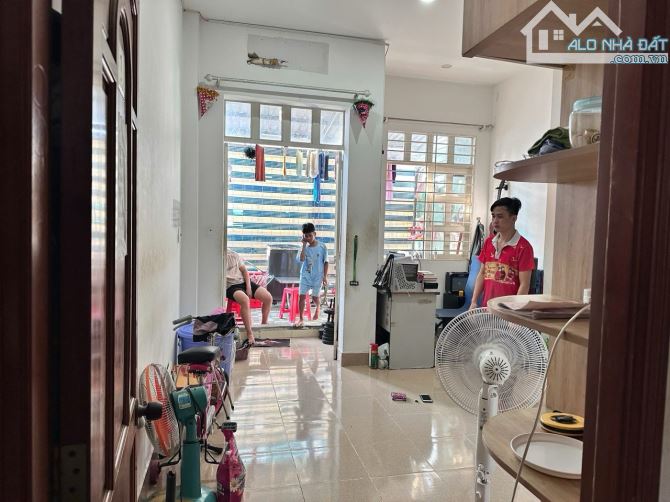 🔥 CÁCH HUỲNH TẤN PHÁT 50M - HẺM 3M GẦN KHU HÀNH CHÍNH QUẬN 7 -61M² - 2 LẦU - CHỈ 5,7TỶ - - 2
