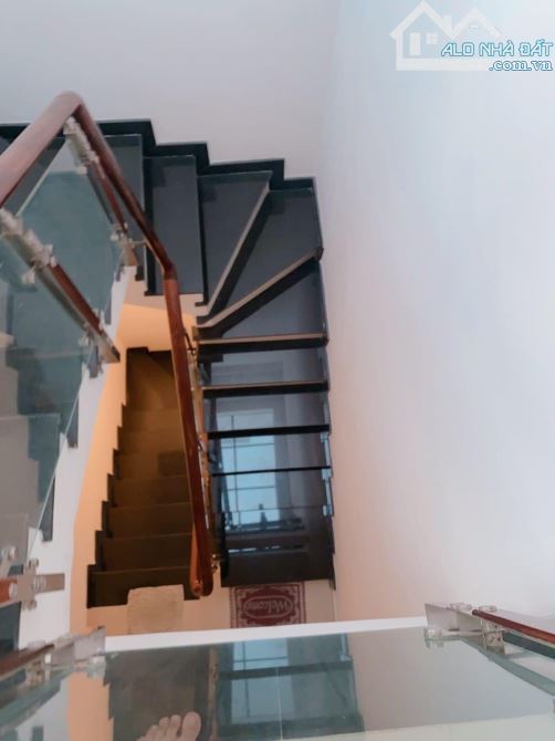 ĐỊNH CƯ MỸ TÔI CẦN BÁN CĂN NHÀ HẺM ĐƯỜNG NGUYỄN THIỆN THUẬT QUẬN 3 46M2/3TY380 SHR - 2