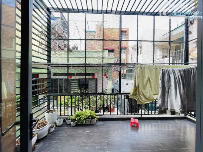 Căn góc hai mặt thoáng 70m2 3PN 3 WC Ban công sân thượng sổ hồng riêng nhỉnh 5 tỷ - 2