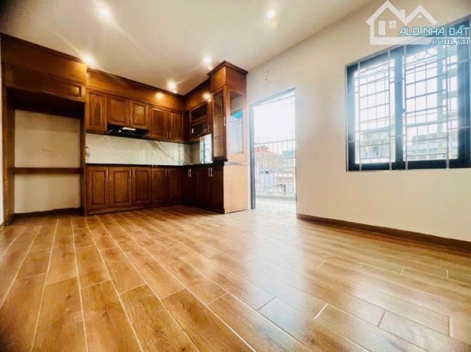 Ngõ Linh Quang 45/48T2 6TẦNG THANG MÁY- MT 4.8M-LÔ GÓC- NỞ HẬU-GẦN HỒ- 8.5 TỶ - 2