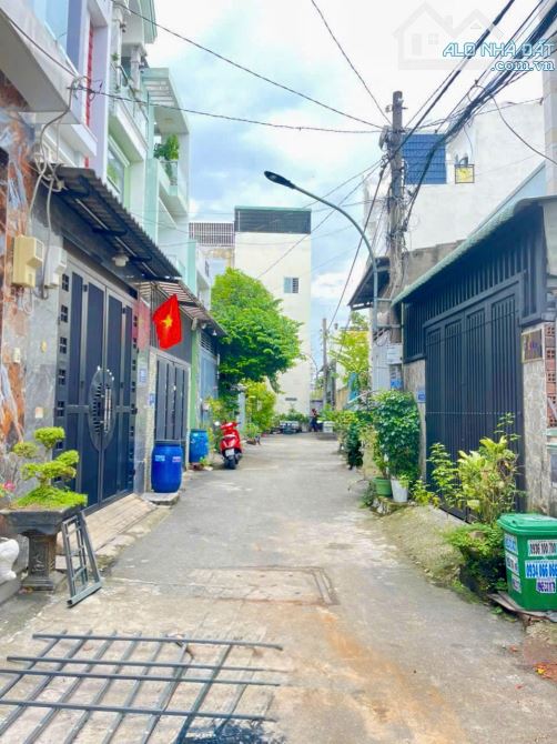 NHÀ 2 TẦNG 4 X 17M TÂN CHÁNH HIỆP QUẬN 12 HẺM XE HƠI NHỈNH 4 TỶ SHR - 2