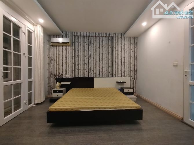 Văn Cao, 60m, 6ngủ, 10m ra phố, Nhà đẹp ở ngay, Giếng trời lắp thang máy, Sổ vuông vắn - 2