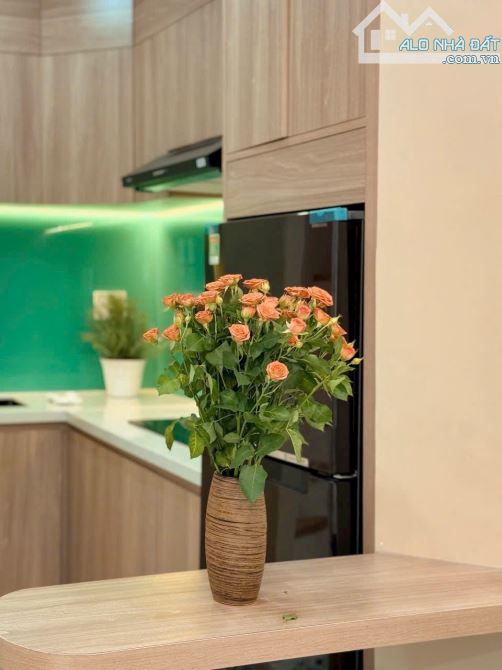 Quận 3, Lê Văn Sỷ, giáp HXH, 26m2, Giá 4.8T - 2