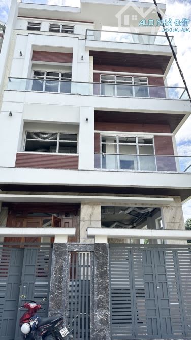 Nhà mới. 10x15 500m2 sàn. Hầm + 4 lầu. Làm văn phòng cải tạo cho thuê tốt. Đường 20m. 18 ỷ - 2