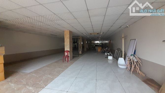 NAQ07 💥 💥 CHO THUÊ TÒA NHÀ GÓC 2  MẶT TIỀN ( 18 *31m) TRỤC CHÍNH 8 LÀN XE  ĐƯỜNG NGUYỄN - 2
