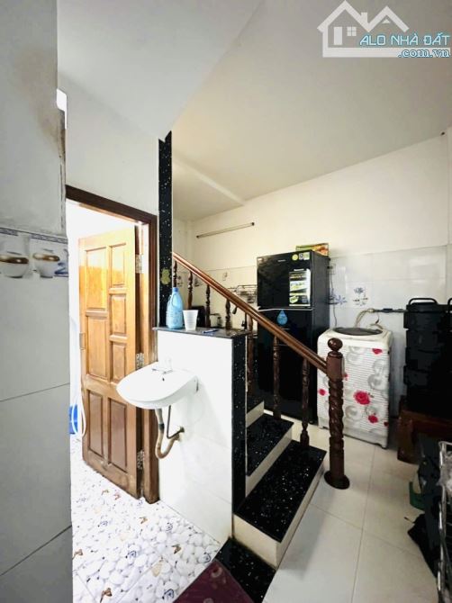 Tổ Ấm Hạnh Phúc Vững Chắc 48m² Trệt + Lầu 4PN + 2WC Giá Chỉ Nhỉnh 4Tỷ Tổ Ấm Hạnh Phúc Vững - 2