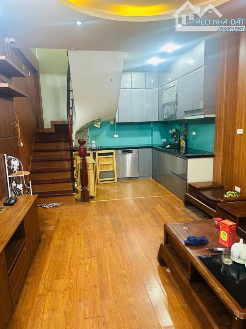 ✅Hoàng Hoa Thám, nhà đẹp ngõ thông, 5tầng, dt34m2, kinh doanh, giá đầu tư.  - Nhà ở vị trí - 2