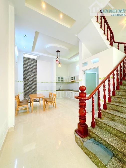 Vị Trí Đẹp Ngang 5 x 12m 2 Lầu 3PN Đường Lê Văn Quới Hẻm 6m đẹp - 2