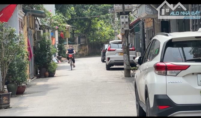 Bán đất Phú Thượng, Tây Hồ,  60m, mt 4.5m,  ô tô thông, kinh doanh, cách phố 1 nhà - 2