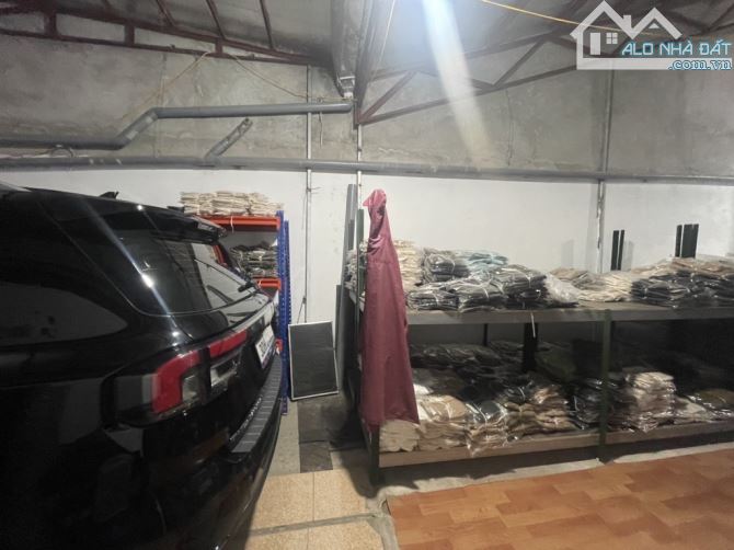 BÁN NHÀ CẤP 4 NGỌC THUỴ - MẶT NGÕ TO NHƯ PHỐ-   GIÁ ĐẦU TƯ- 9,6 tỷ - 2