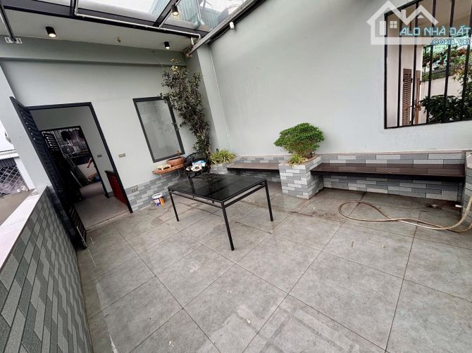 BÁN NHÀ GIẢNG VÕ - ĐỐI DIỆN VINHOMES GALLERY - 56M2 - 5 TẦNG - 15.7 TỶ - Ô TÔ ĐỖ CỬA- HIẾM - 2