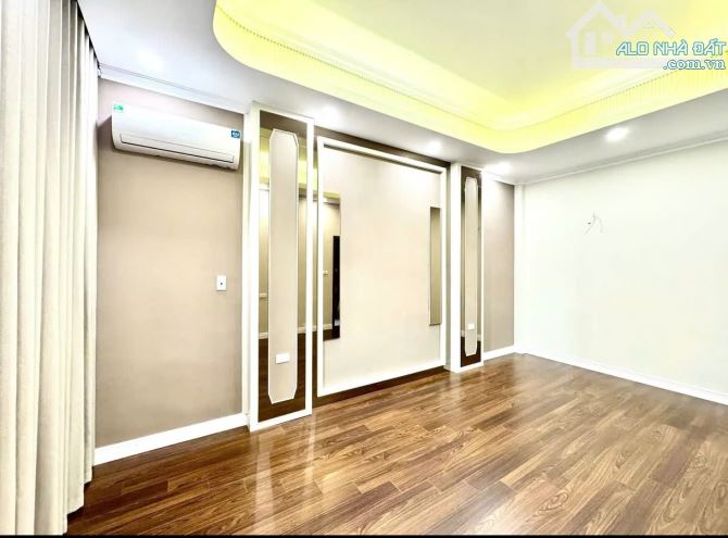 Bán nhà ngõ Văn Phú, Hà Đông. DT 37m2, 5 tầng, 3PN, full nội thất đẹp, sổ đỏ chính chủ. - 2
