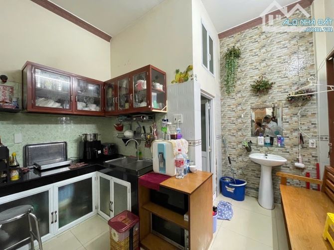 Bán nhà đẹp 2 tầng ,gần mặt tiền .Lưu Hữu Phước ,Quận 8.Giá 3.7 tỷ. - 2