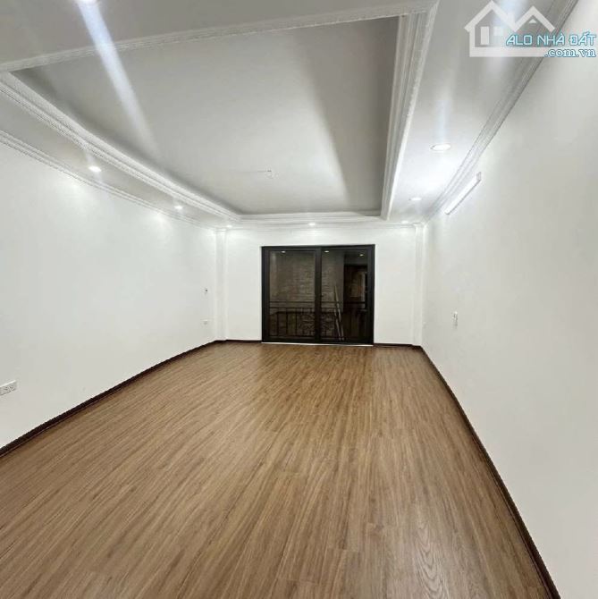 Trương Định - 35m2 - 5 Tầng - OTO đỗ cửa - 15m ra mặt phố - Nhỉnh 8 tỷ có thương lượng - 2