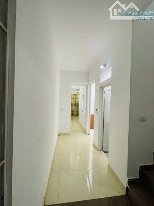 Bán nhà lô góc view Hồ sinh thái, ô tô 4 chỗ  đi vào tận cửa, dân xây 30m2 x 4 ầng 6,15 tỷ - 2