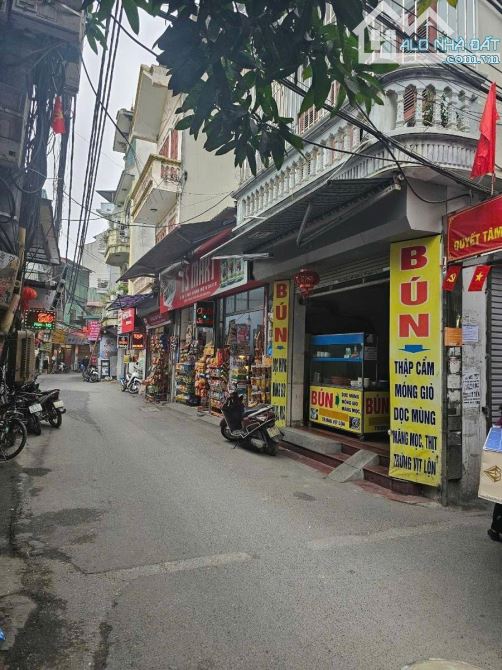 Nhà gần ô tô, Lê Quang Đạo, Phú Đô, Nam Từ Liêm. Gần ĐL Thăng Long. Giá: 9,3 Tỷ. DT: 50 m2 - 2