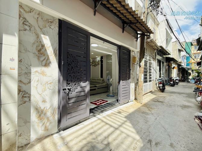 Nhà Đúc 2 Tầng  View Sân Bay  Chỉ 4.25 Tỷ - 2