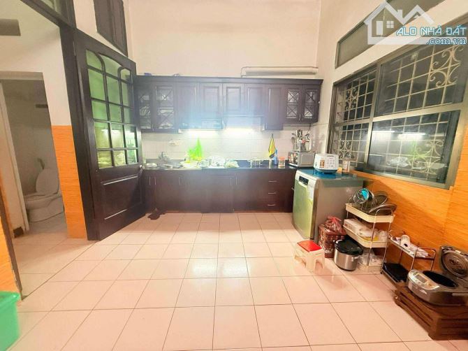 BÁN NHÀ 3 TẦNG PHỐ CẦU GIẤY 102M2  MẶT TIỀN 5M QUẬN CẦU GIẤY  21,9 TỶ - 2