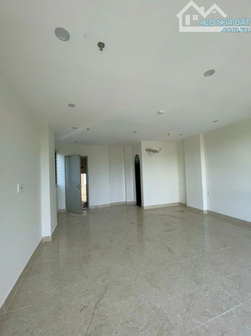 BÁN TÒA  VĂN PHÒNG MỚI 100% - VỊ TRÍ VÀNG - 2