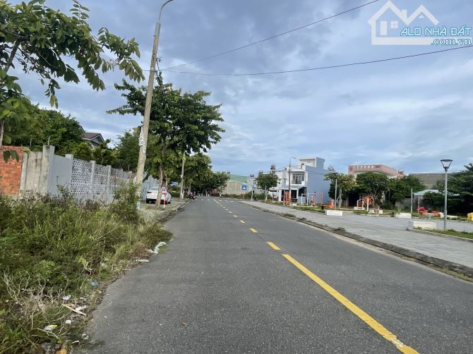 CHÍNH CHỦ GỬI BÁN BIỆT THỰ VỚI DIỆN TÍCH KHỦNG ĐỐI DIỆN CÔNG VIÊN - 2