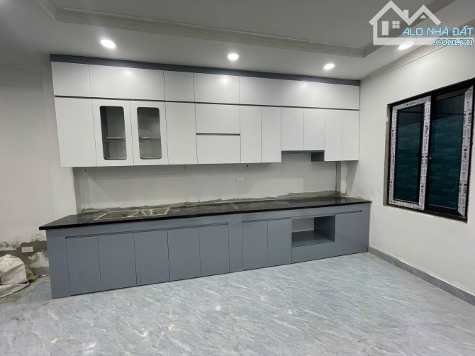 BÁN NHÀ NGÃ TƯ SỞ- OTO ĐỖ SÁT CỬA- 41M- 5 TẦNG FULL NỘI THẤT NHỈNH 12Tỷ - 2